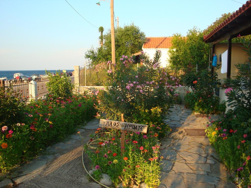 Athina Apartments Palaiopoli  Экстерьер фото