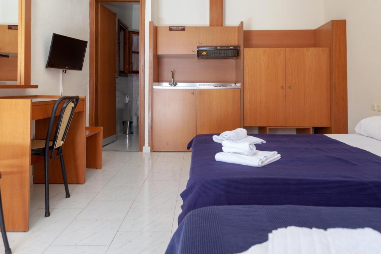 Athina Apartments Palaiopoli  Экстерьер фото