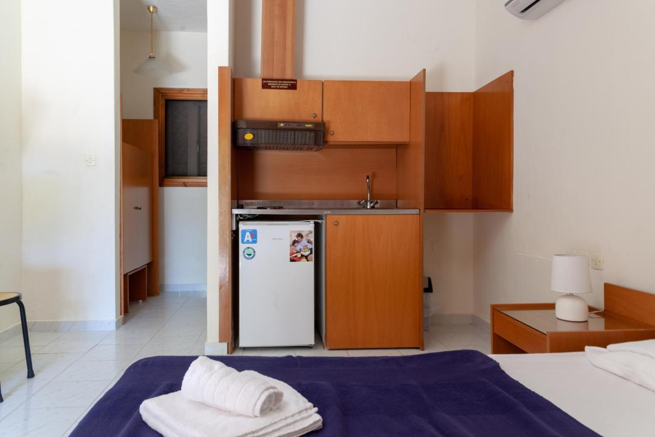 Athina Apartments Palaiopoli  Экстерьер фото