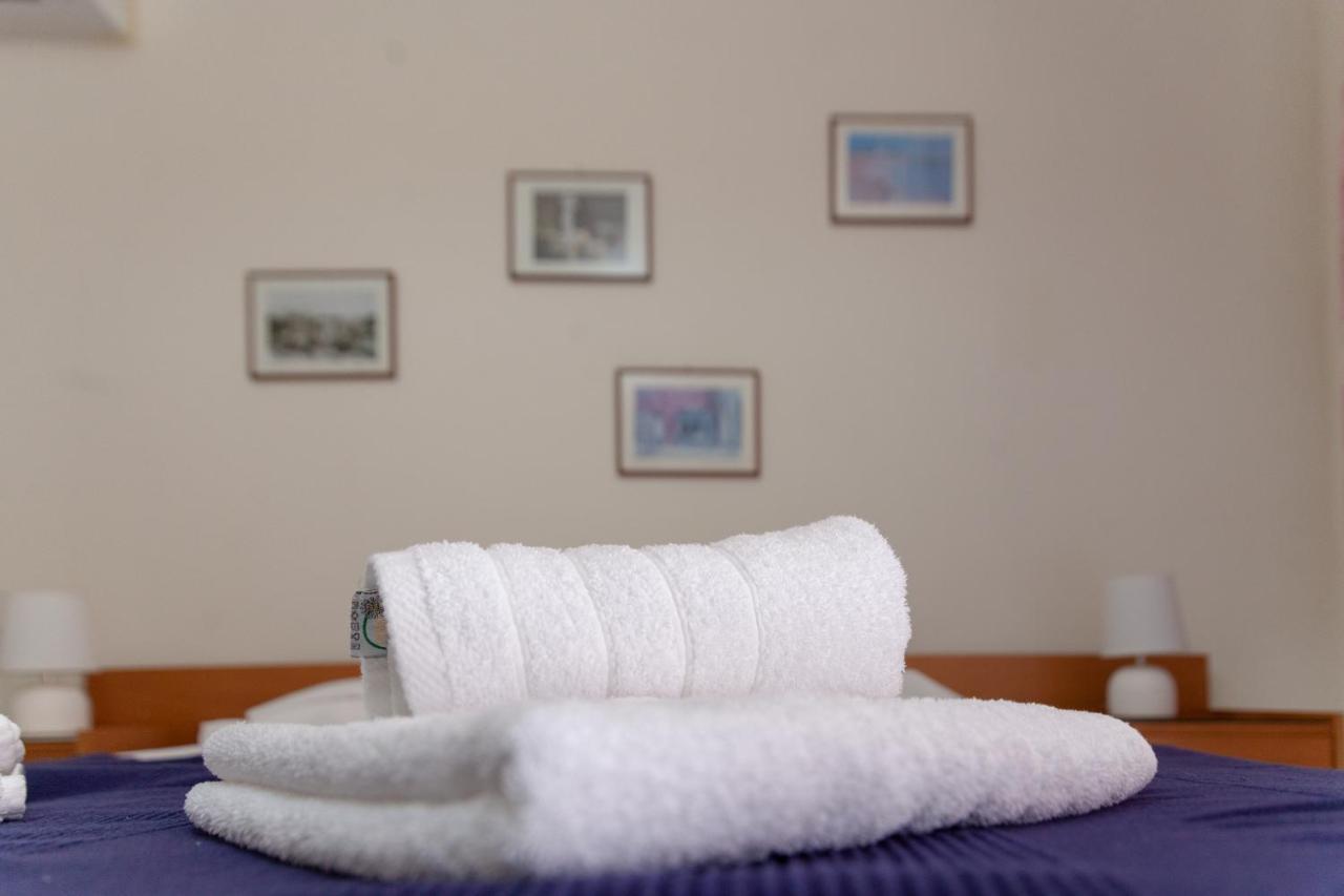 Athina Apartments Palaiopoli  Экстерьер фото